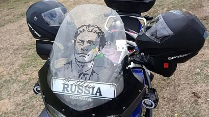 Народ, вот, държава, безводие, смърт и съд? Левски - на стената