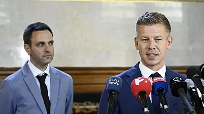 Семейна връзка разклати първия кабинет на Петер Мадяр