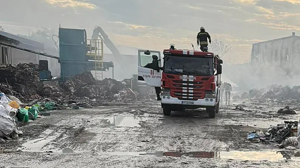 Пожарът в Стара Загора е напълно овладян