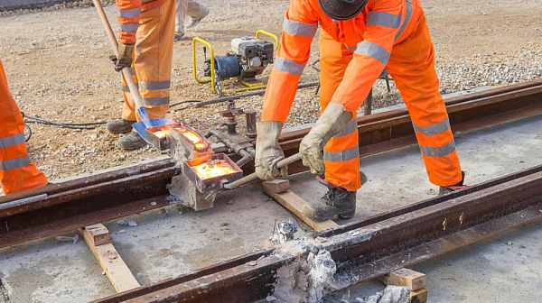 От иконопис до железопътна техника: България търси дефицитни специалисти