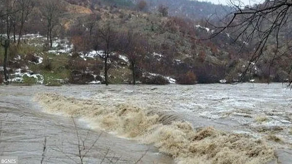 Река Арда преля: Шест села в община Ардино останаха без пътна връзка