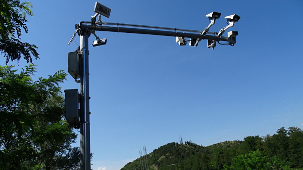 Отсечките за средна скорост стават 100 – вижте какво означава това за шофьорите