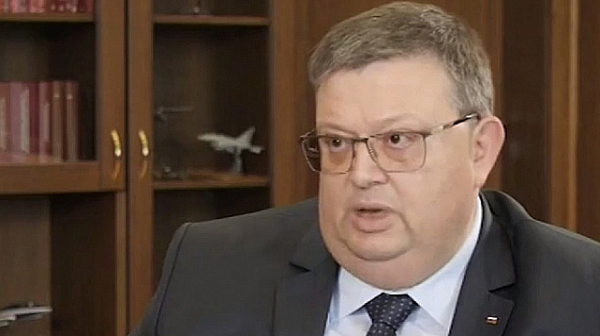 Цацаров съди премиера Кирил Петков и Бойко Ноев, иска им по 15 000 лв.