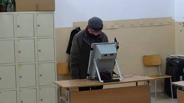 ЦАМ: Разликата между ГЕРБ и ПП е 7% в полза  на първите