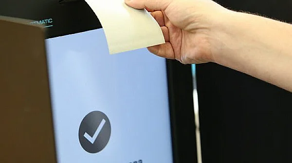 Активността расте: 17,7% към 12 ч., друг екзитпол сочи 22%