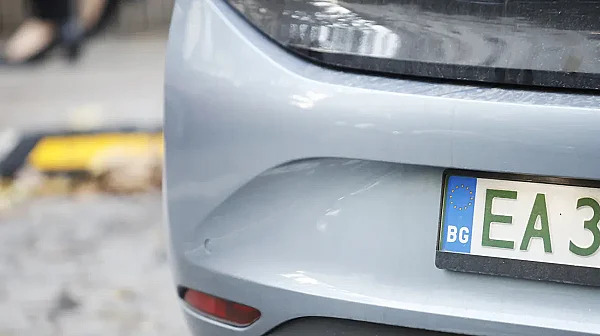 Автомобилният пазар в България: Сериозен ръст на новите EV от началото на 2026