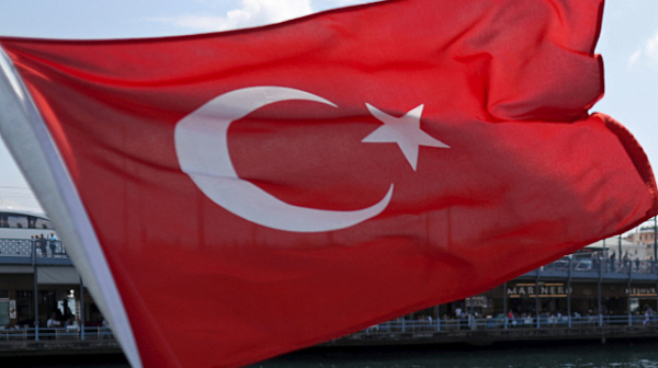 Шест жертви и близо 50 ранени в резултат на лошото време в Турция