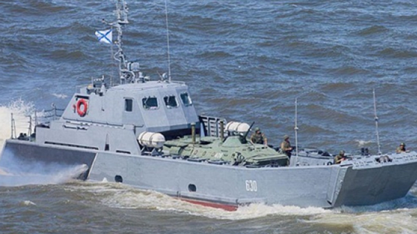 Нова украинска победа край Крим: Взривиха два десантни руски катера
