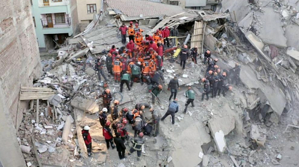 Колко некачествено е строителството в Турция? Анкара разследва над 600 души