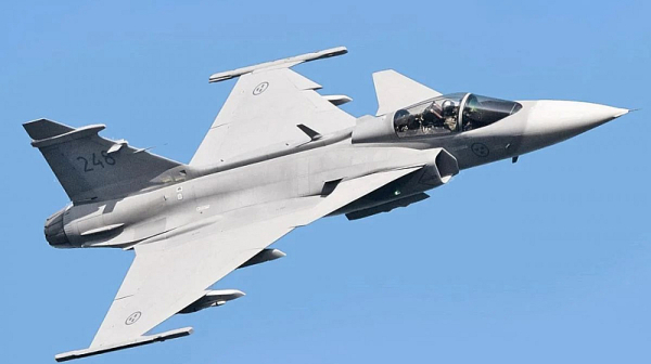 Перуанска сага помага на Украйна да получи изтребители Gripen по-рано