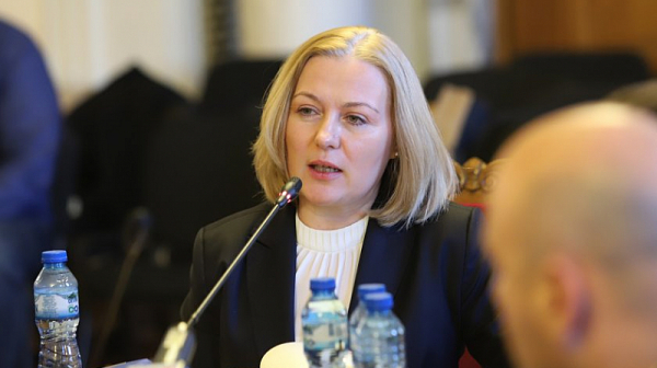 Министър Йорданова: КС ще потвърди, че парламентът може да закрива съдилища