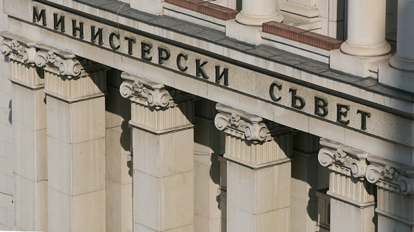 Три маршрута за евакуация: България готви план за сънародници в Израел и Иран