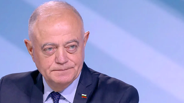 Ген. Атанасов: Радев се готви за избори и концентрира всички русофилски сили