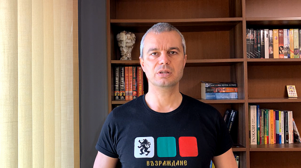 Костадинов горд: Синът му защитил подписката за лева с шамари