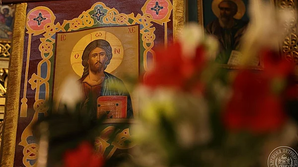 Василиева литургия за Велика събота в „Св. Неделя“, очаква се Възкресението