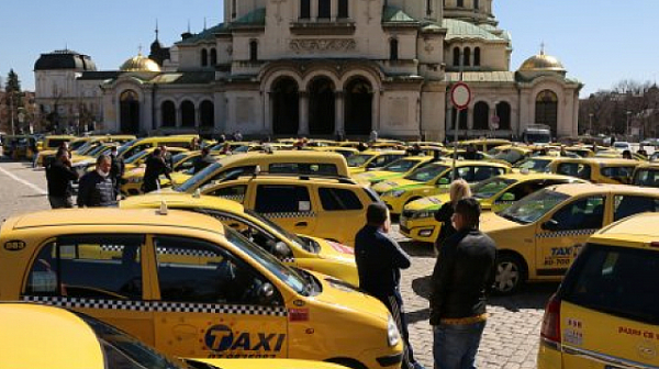 Нов протест на таксиметрови шофьори в София