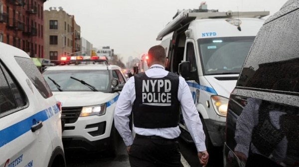 Масова стрелба с жертви в нюйоркското метро