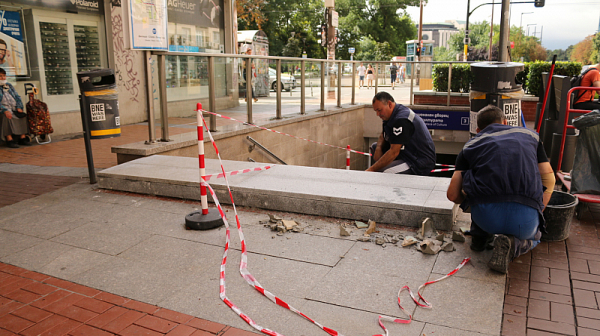 ”Допълнителни стъпала” щели да спасяват софийското метро от наводнение. Сериозно?