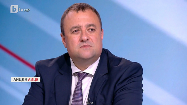 Падна ли условието на Нинова? Министър на БСП не изключи Кирил Петков отново да е премиер