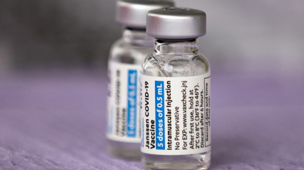 Здравните власти с нов срок за поставяне на трета ваксина