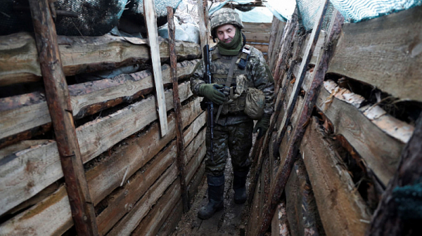 Украинските сили се изтеглят от Северодонецк, твърди Русия