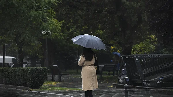 Дъждове в понеделник, температурите падат в следващите дни