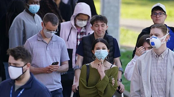 Смъртоносно огнище на менингит в Англия сред студенти, десетки заразени за дни