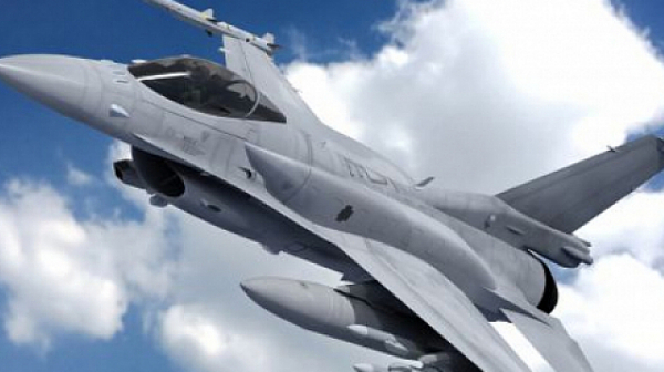 Изтребителите F-16 пак разбуниха българския парламент
