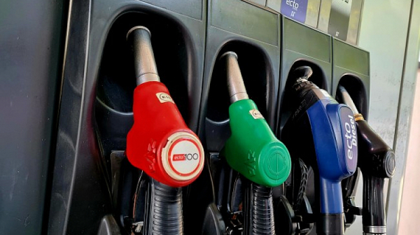 Цените на горивата пълзят нагоре – дизелът поскъпна най-сериозно