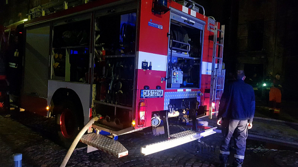 Голям пожар горя в пловдивското село Труд