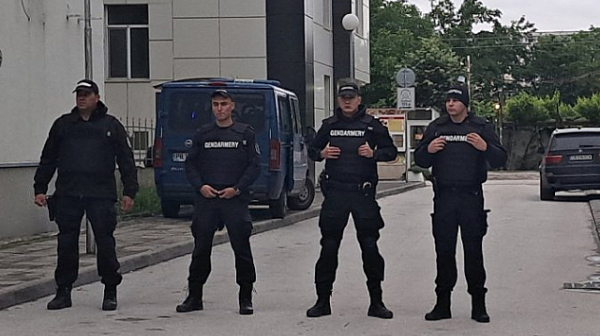 Барикадиралият се в Пловдив бивш полицай се е предал