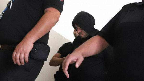 Семерджиев е поискал да излезе от ареста