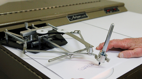 Тръмп отменя всички документи на Байдън, подписани с автописалка