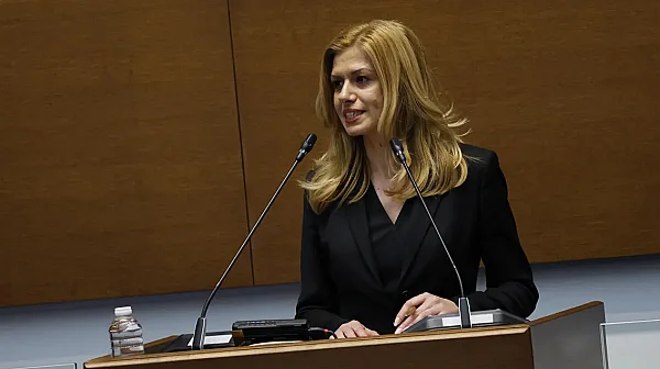 Михаела Доцова – новият председател на НС, избрани са и заместниците