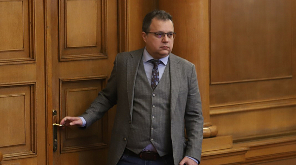 Стоян Михалев от ПП-ДБ:  Ще предложим специална комисия да разследва Радев за оръжията в Украйна