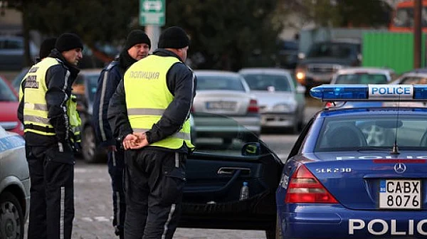 Стотици шофьори отнесоха глоби за затъмнени стъкла в София