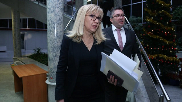 Нанков и Аврамова отидоха на разпит в ”Национална полиция”, придружени с адвокат
