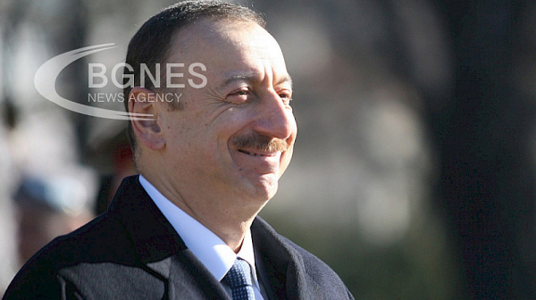 Азербайджанският президент Илхам Алиев свика предсрочни президентски избори на 7 февруари
