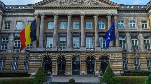 Белгия замразява депутатските заплати за четири години