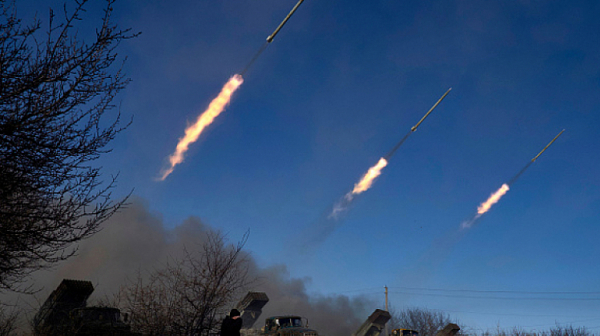 Руските сили обстрелваха украински обекти през изминалата нощ