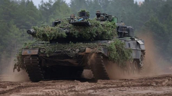 Един танк ”Леопард” равен на три руски танка? Това ли е причината Украйна да иска германските бронирани крепости?