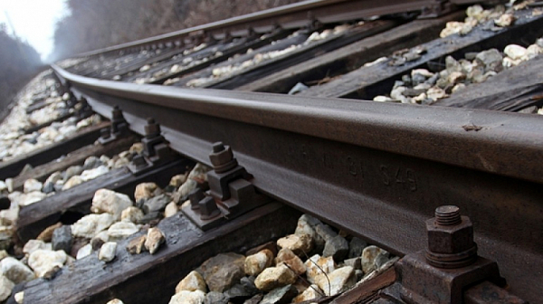 Влак и кола с български номера се сблъскаха в Австрия, има загинали и ранени