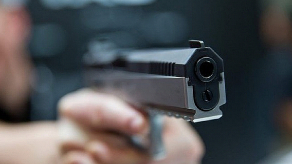 Задържаха собственика на пистолета, с който дете стреля по друго в Арбанаси