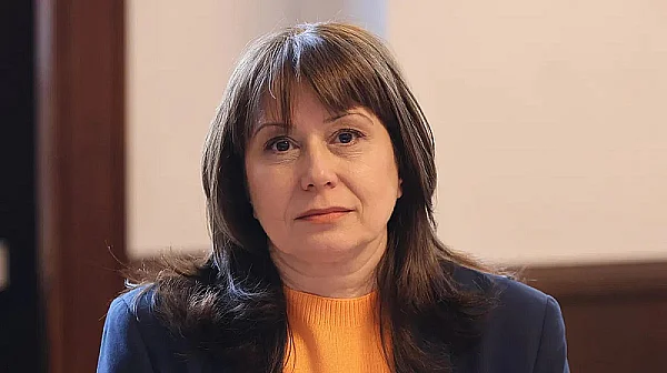 Студена вода на цената на топла: Омбудсманът даде „Топлофикация – Перник“ на КЕВР