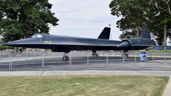 Този самолет постави рекорди, които не са били подобрени половин век