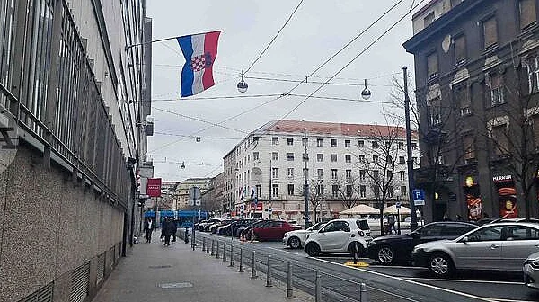 Хиляди на протест в Загреб за по-високи заплати и пенсии