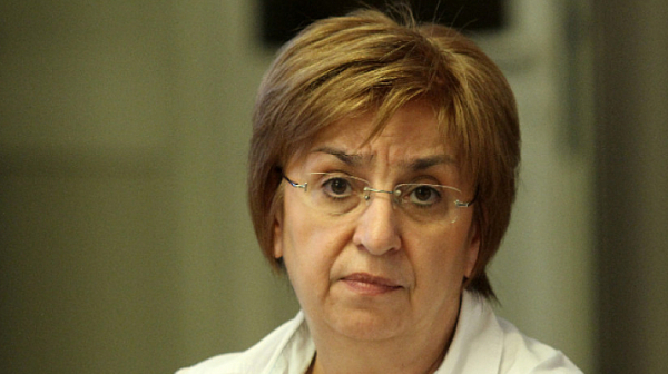 Екатерина Михайлова: Конституция не трябва да се прави с оглед личността на президента