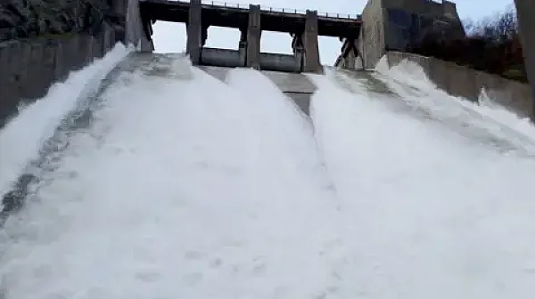 Язовир „Александър Стамболийски“ достигна критично ниво, няма опасност за населението