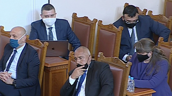 Народното събрание изслушва премиера и министри за справянето с кризата /допълнена/