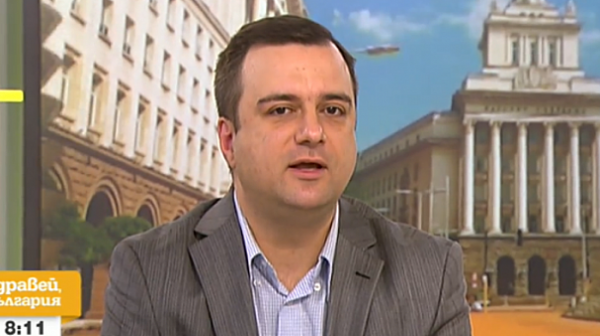 Политологът Б. Попиванов: ГЕРБ водеха кампания срещу президента, а не срещу партиите на промяната